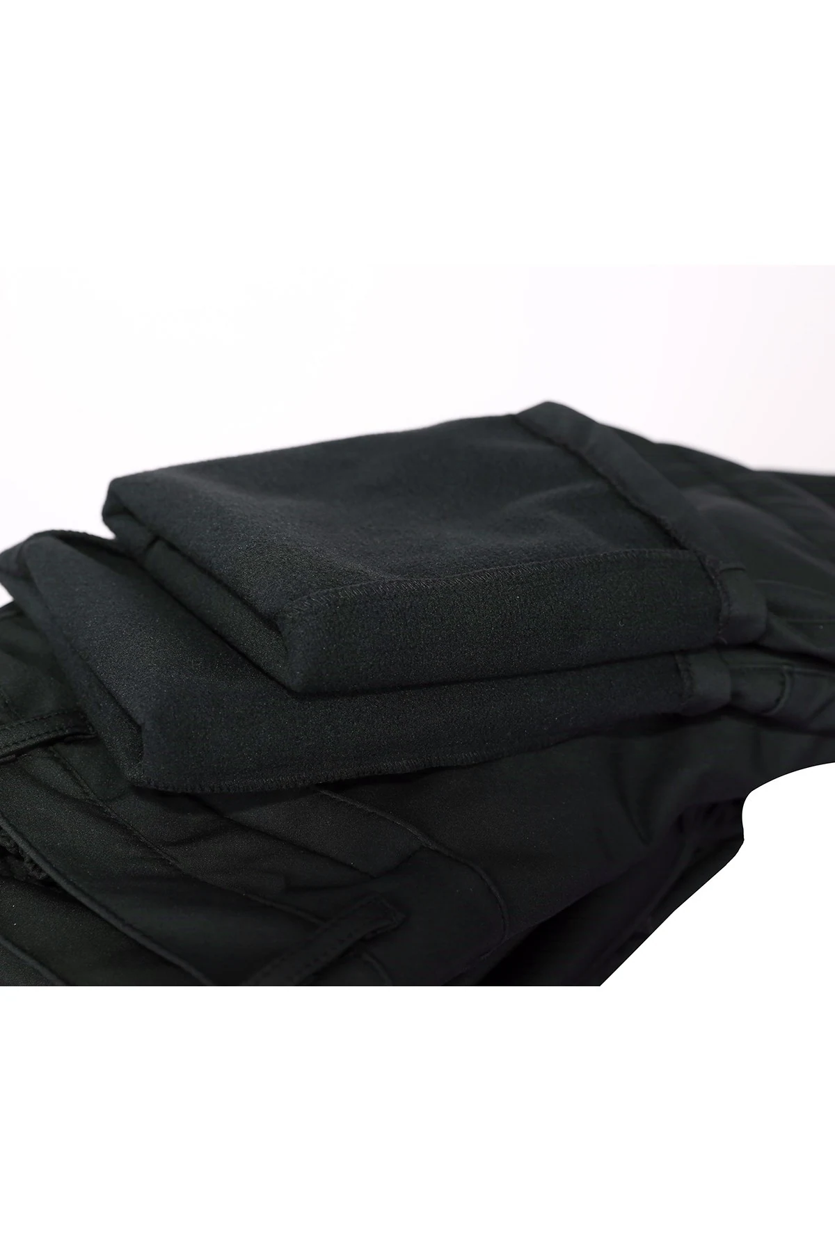 Füme Polarlı Softshell Pantolon — polar iç yüzey detayı